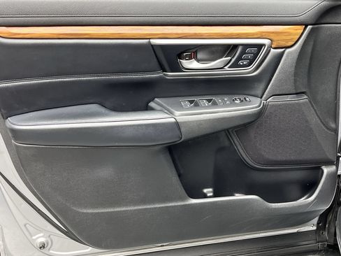 Used 2019 Honda CR-V Touring image 8