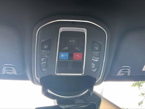 Used 2022 Jeep Wagoneer Series II AWD/4WD image 37