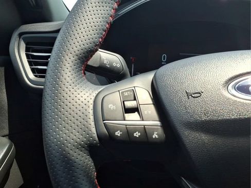 Used 2024 Ford Escape ST-Line w/ Tech Pack #1 AWD/4WD image 14