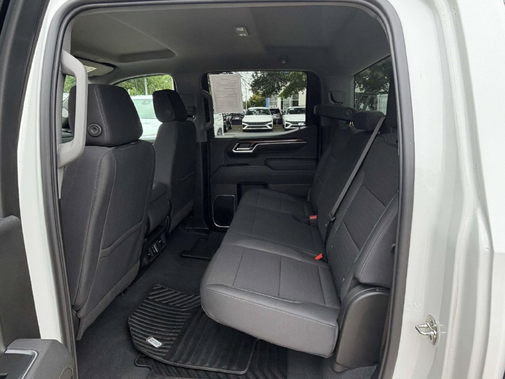 Used 2026 Chevrolet Silverado 1500 LT AWD/4WD image 15