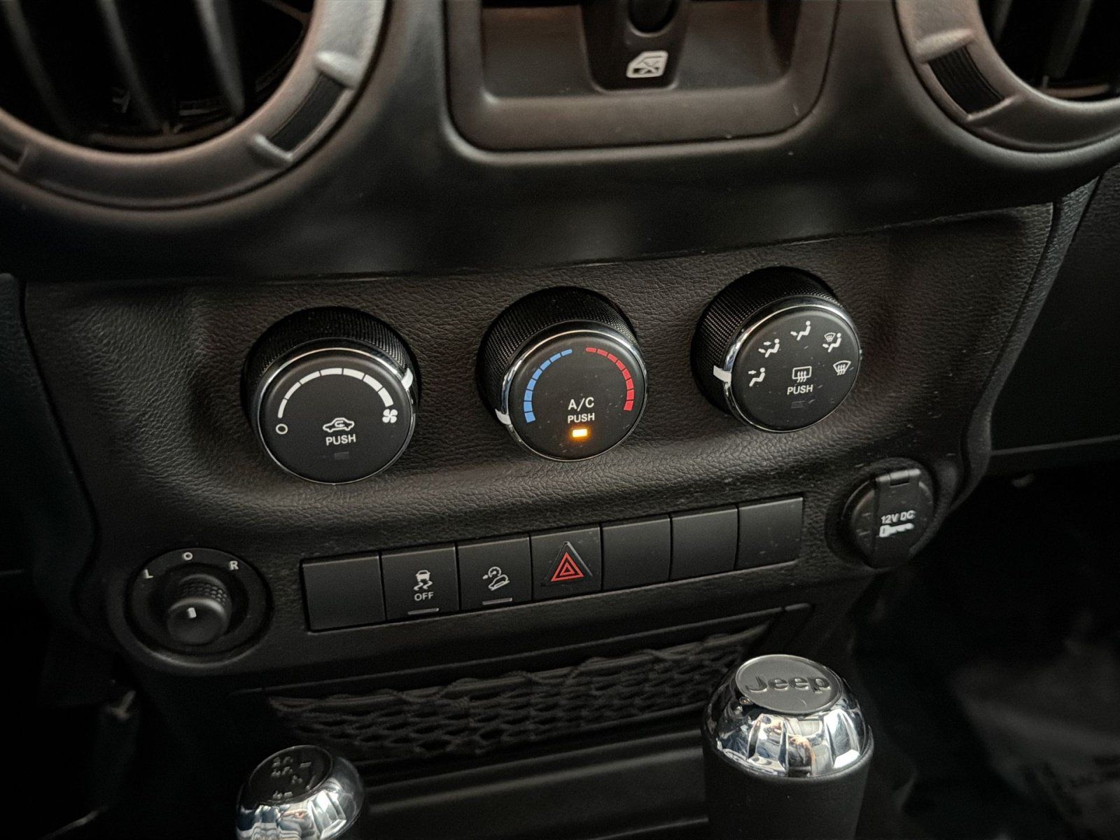 Used 2018 Jeep Wrangler Unlimited Sport S AWD/4WD image 20