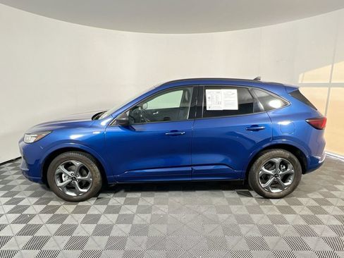 Used 2023 Ford Escape ST-Line AWD/4WD image 5