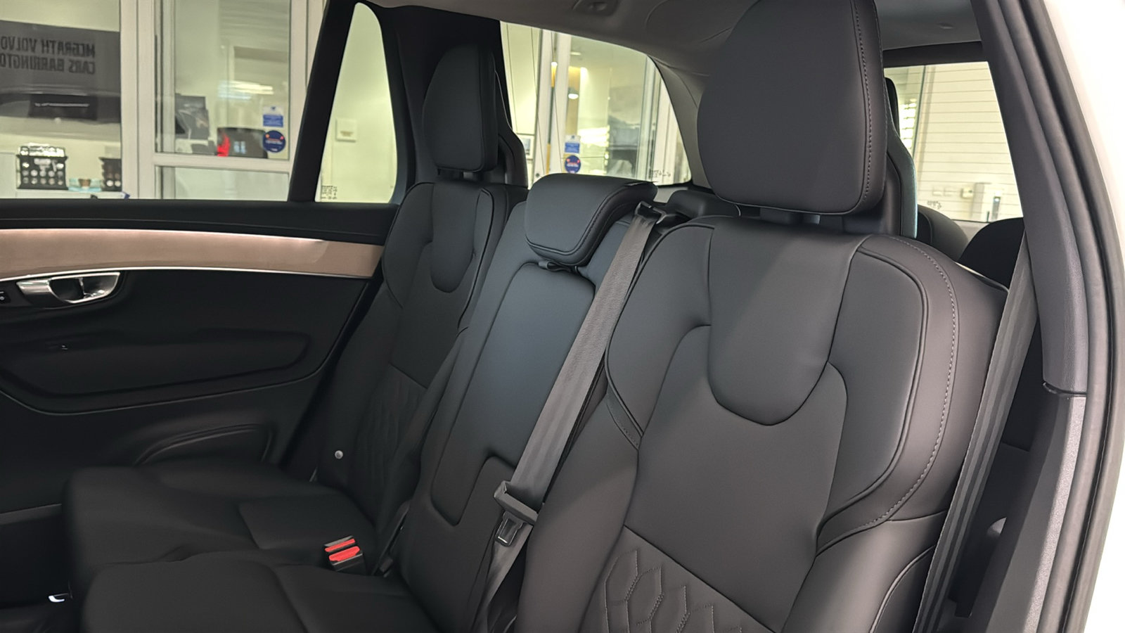 New 2026 Volvo XC90 T8 Plus w/ Protection Package Premier AWD/4WD image 26