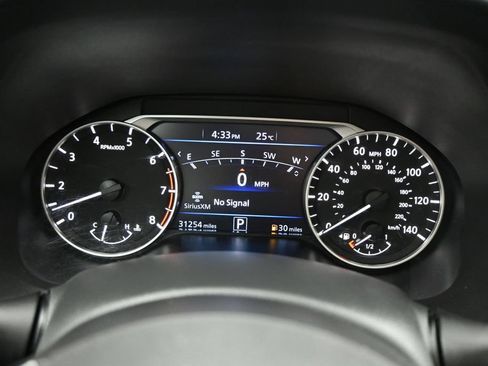 Used 2023 Nissan Altima 2.5 SR w/ SR Premium Package FWD image 16