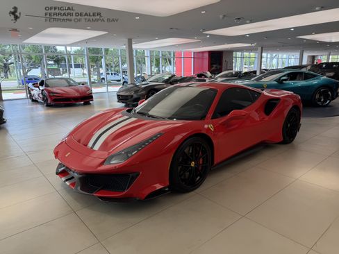 Used 2019 Ferrari 488 Pista Coupe RWD image 1