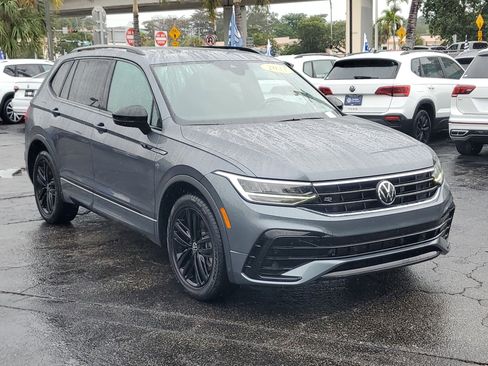 Used 2022 Volkswagen Tiguan SE R-Line image 7