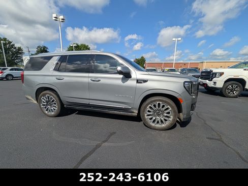 Used 2024 GMC Yukon Denali Ultimate AWD/4WD image 5
