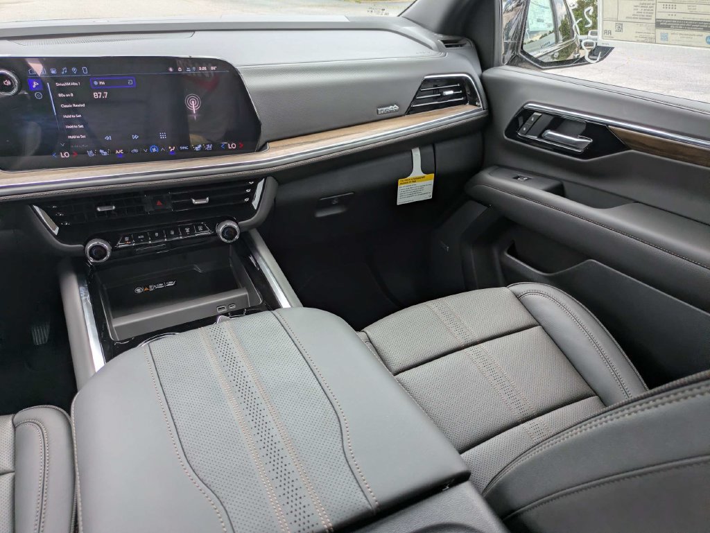 New 2026 Chevrolet Tahoe High Country RWD image 19