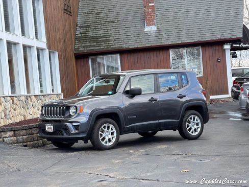 Used 2019 Jeep Renegade Sport image 2