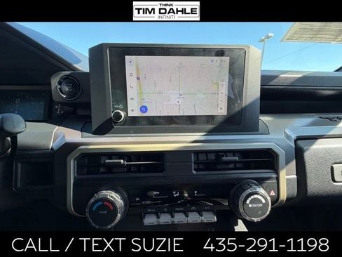 Used 2025 Toyota Tacoma SR5 AWD/4WD image 15