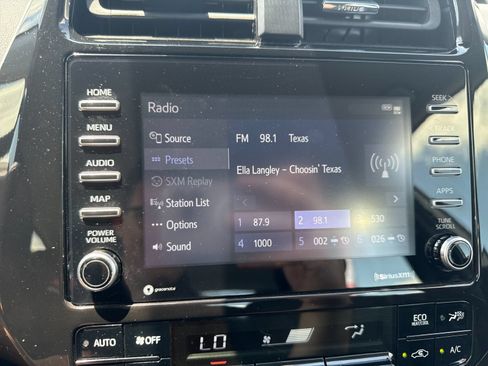 Used 2022 Toyota Prius XLE FWD image 14