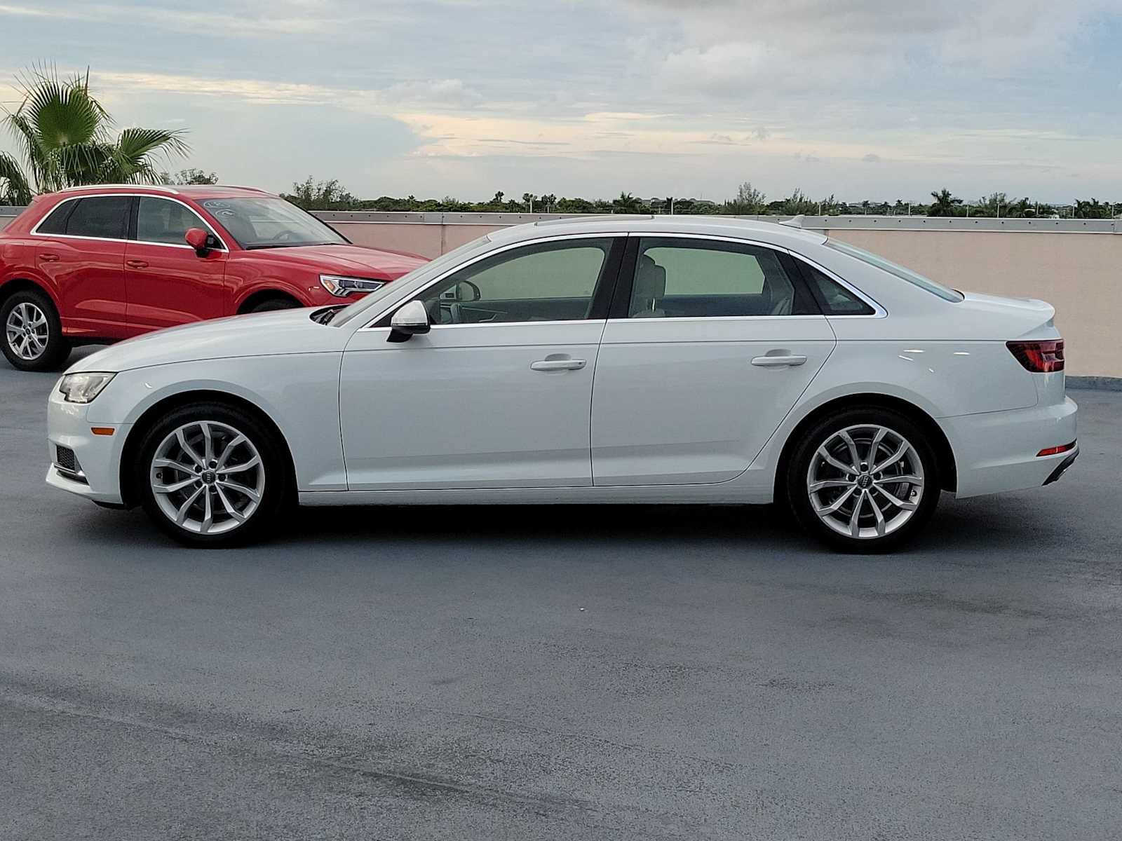 Used 2019 Audi A4 2.0T Premium w/ Convenience Package FWD image 3