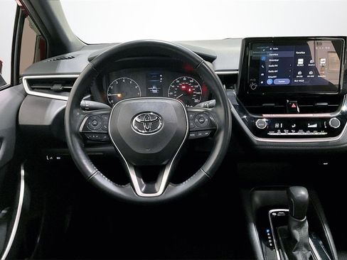 Used 2025 Toyota Corolla SE image 8