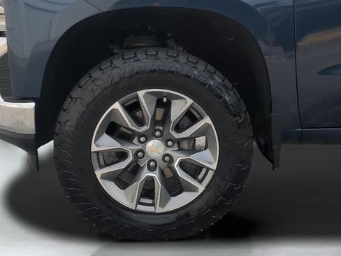 Used 2021 Chevrolet Silverado 1500 LT AWD/4WD image 26