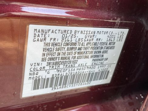 Used 2025 Nissan Sentra SV FWD image 34