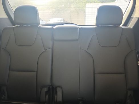 Certified 2023 Kia Telluride EX w/ EX Captain's Chair Package FWD image 22