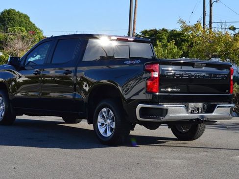 Used 2021 Chevrolet Silverado 1500 LT AWD/4WD image 2