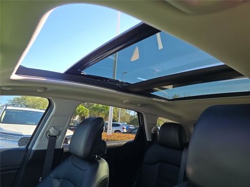 Used 2023 Kia Sportage SX image 28