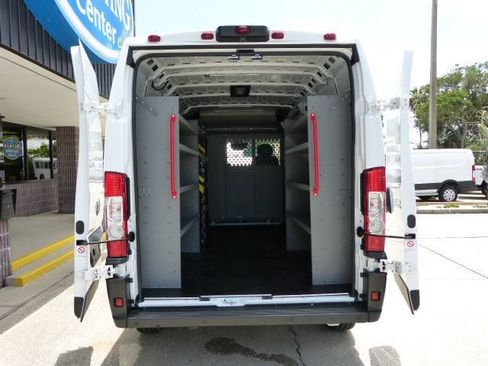 Used 2025 RAM ProMaster 2500 w/ Safety Group FWD image 15