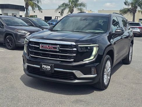 Used 2025 GMC Acadia Elevation w/ Elevation Premium Package FWD image 2