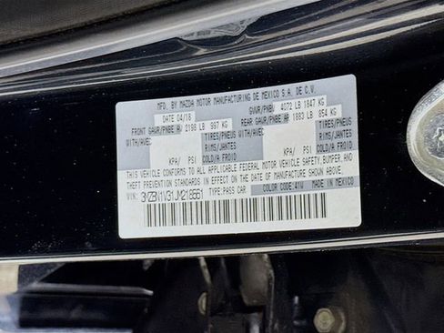 Used 2018 MAZDA MAZDA3 Touring image 32