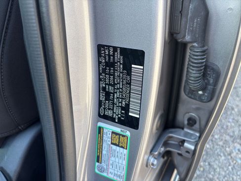 Used 2025 Hyundai Elantra SEL FWD image 30