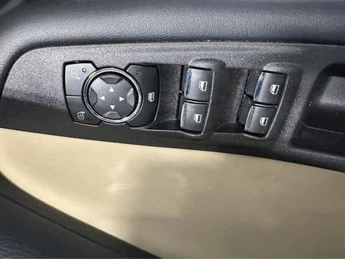 Used 2022 Ford Edge SEL w/ Convenience Package image 12