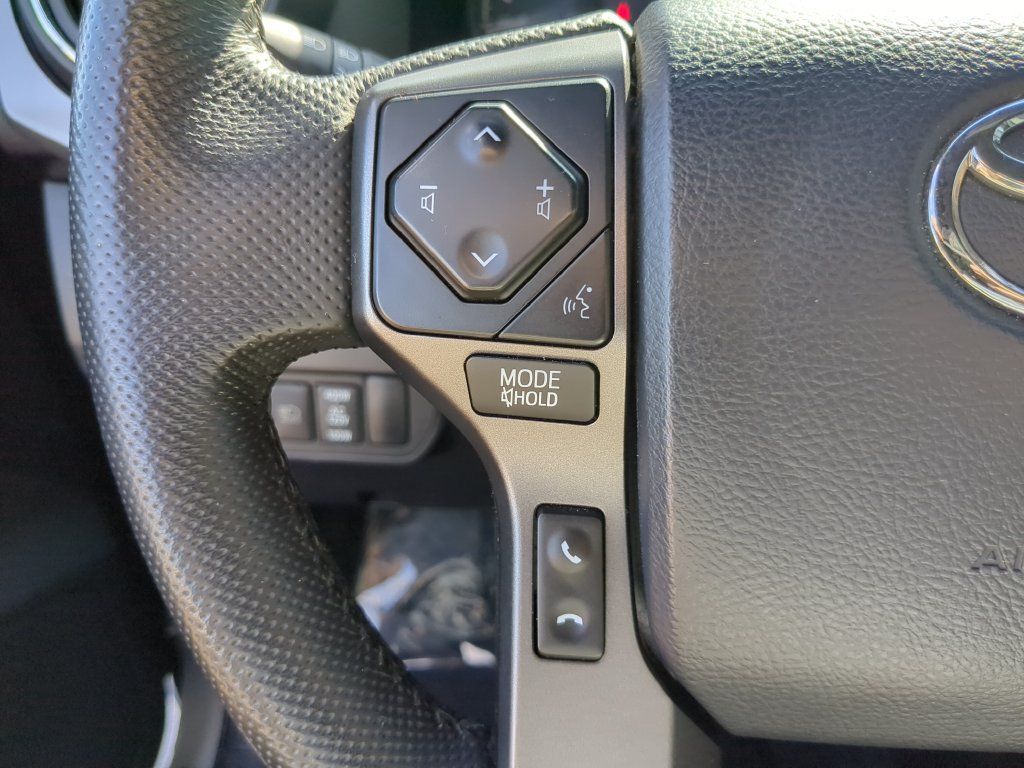 Used 2020 Toyota Tacoma TRD Off-Road w/ TRD Premium Off Road Package AWD/4WD image 28