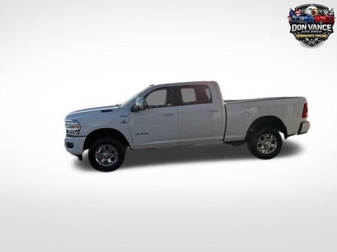 Used 2024 RAM 2500 Laramie AWD/4WD image 2