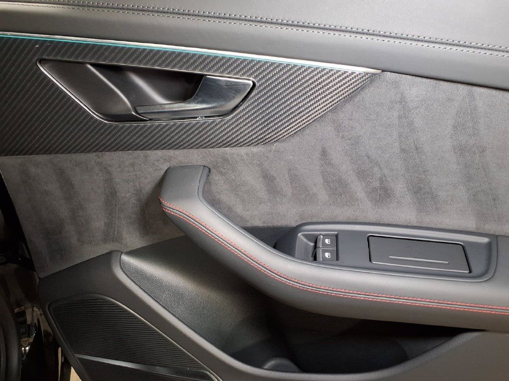 Used 2024 Audi RS Q8 AWD/4WD image 22