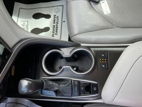 Used 2023 Toyota Camry XLE w/ Navigation Package image 22