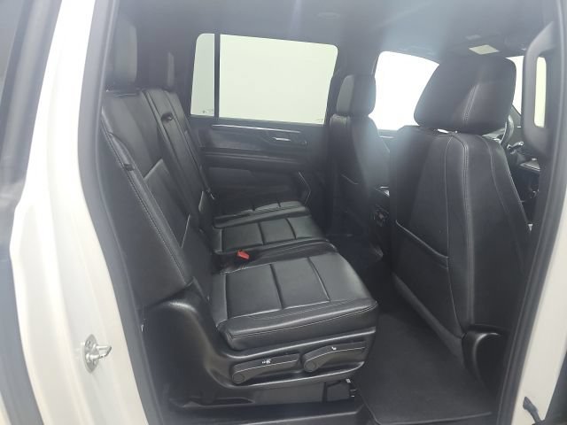 Used 2025 Chevrolet Suburban Z71 AWD/4WD image 21