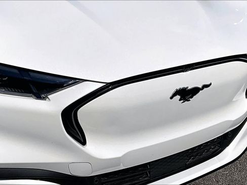 Used 2024 Ford Mustang Mach-E Premium image 29