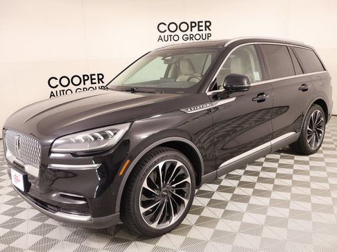 Used 2023 Lincoln Aviator Reserve w/ Equipment Group 201A RWD image 11