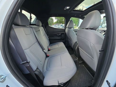 Used 2022 Hyundai Santa Cruz SEL Premium AWD/4WD image 7