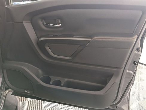 Used 2023 Nissan Titan PRO-4X w/ Pro-4x Convenience Package image 34