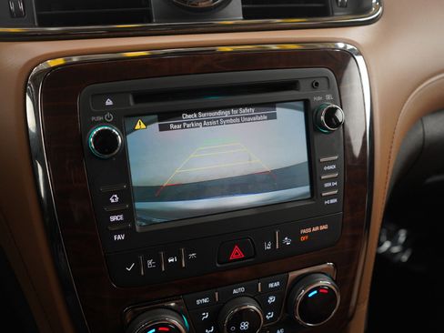 Used 2016 Buick Enclave Leather w/ Trailering Package image 30