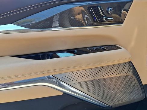 Certified 2025 Cadillac Escalade IQ Luxury 2 AWD/4WD image 12