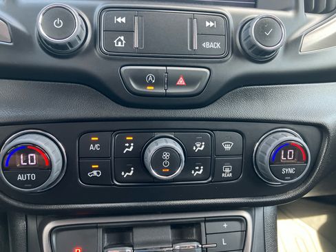 Used 2023 GMC Terrain AT4 w/ Infotainment Package II image 28