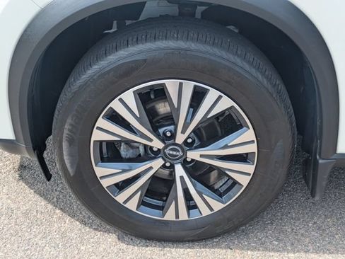 Used 2023 Nissan Rogue SV w/ SV Premium B Package AWD/4WD image 14