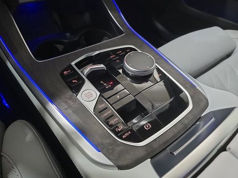 Certified 2026 BMW X5 xDrive40i w/ M Sport Package image 24