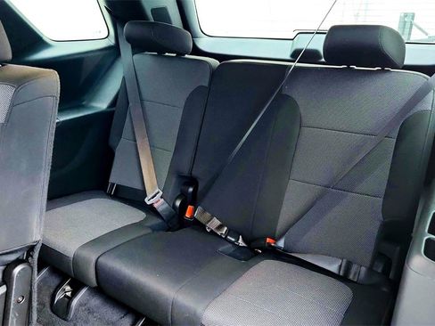 Certified 2023 Chevrolet Traverse LT image 28