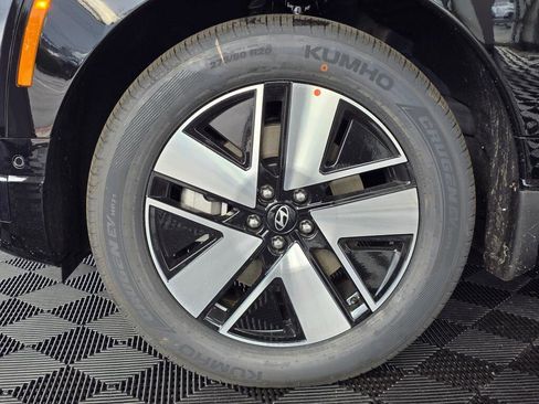 New 2026 Hyundai Ioniq 9 SEL image 12