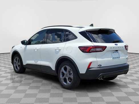 Certified 2025 Ford Escape ST-Line w/ Equipment Group 301A FWD image 4