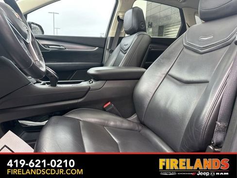 Used 2018 Cadillac XT5 Premium Luxury w/ Driver Assist Package image 25