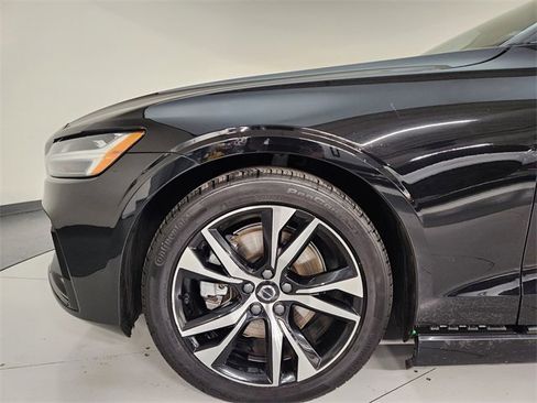 Used 2024 Volvo S60 B5 Core image 11