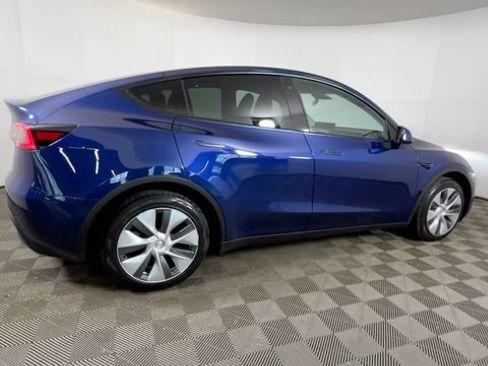 Used 2023 Tesla Model Y Long Range AWD/4WD image 4