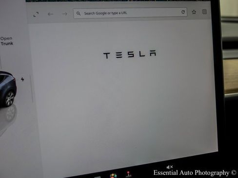 Used 2024 Tesla Model Y Long Range AWD/4WD image 26