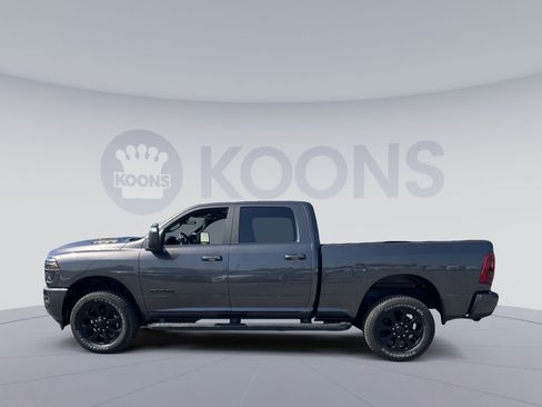 Used 2025 RAM 2500 Laramie AWD/4WD image 2