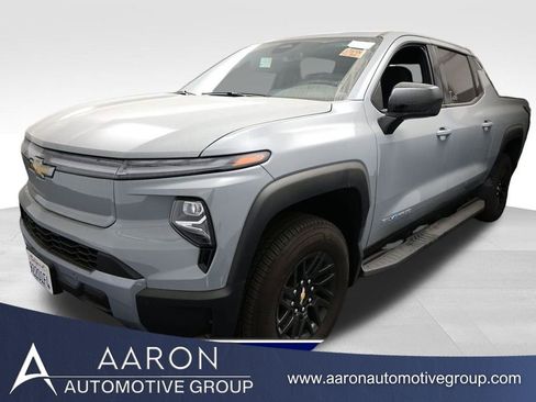 Used 2026 Chevrolet Silverado EV LT image 1